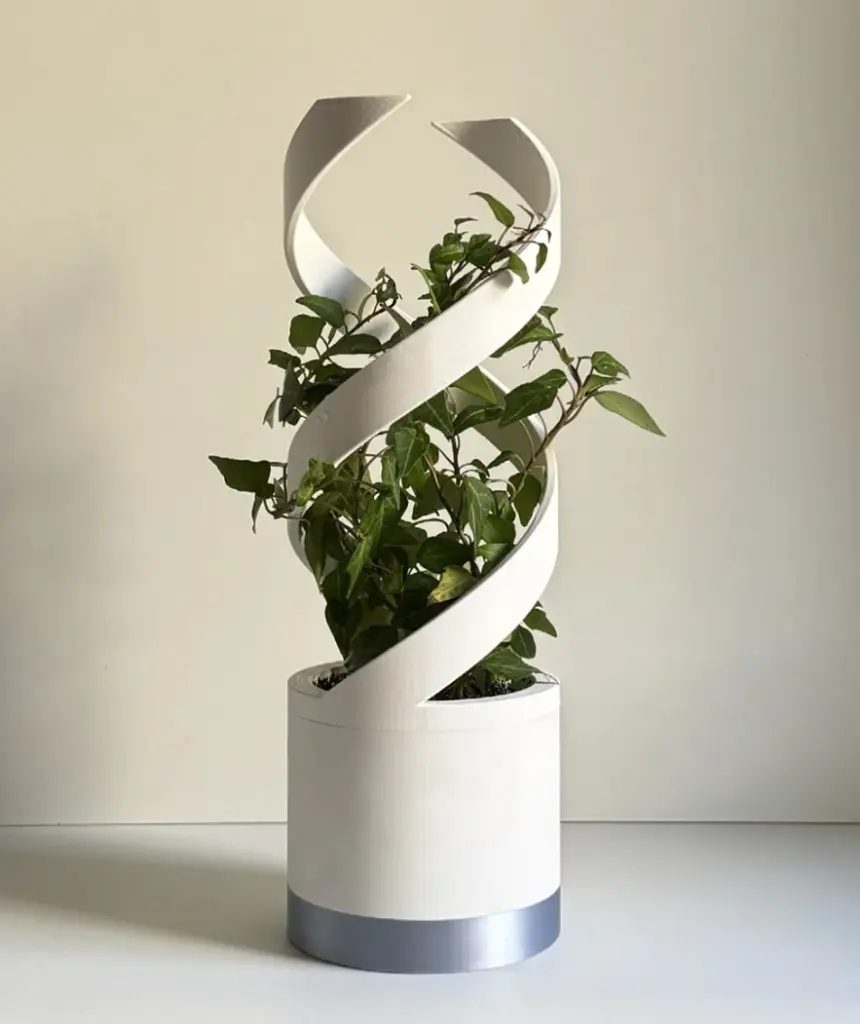 Trelix, desk pot planter. ext1.webp